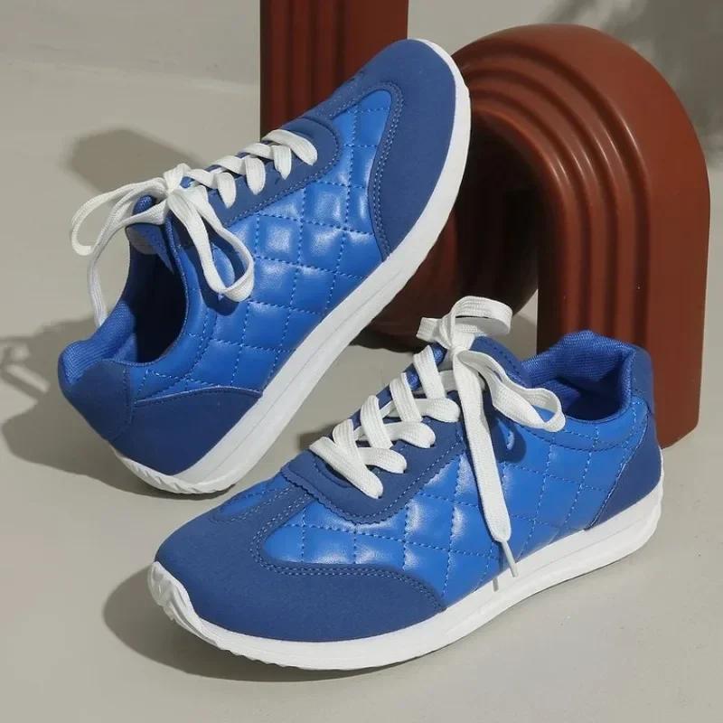 Summer Quilt - Gesteppte Schnür-Sneaker für Damen, zweifarbige Patchwork-Freizeitschuhe