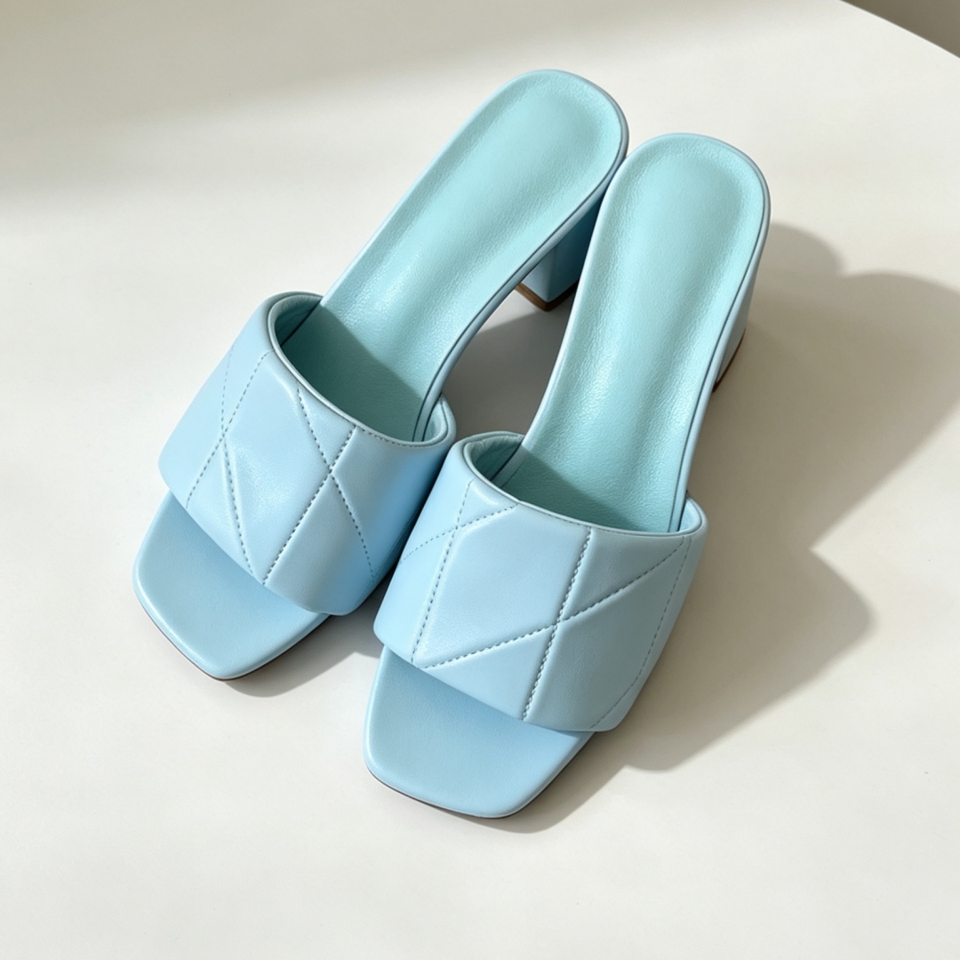 Summer Quilt - Luxusmarken-Damenschuhe, handgefertigte Freizeitsandalen, gesteppte Mules mit